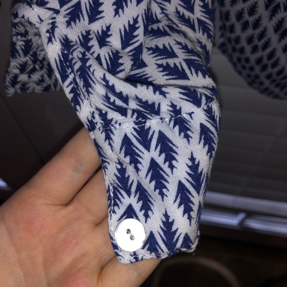 Cedar Tree Patterned Button Down - Picture 4 of 4